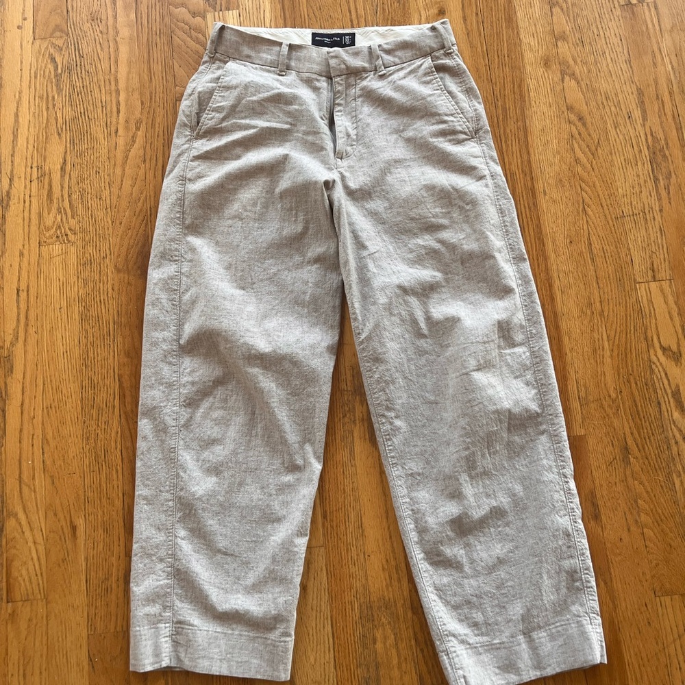 Abercrombie & Fitch Baggy Chino